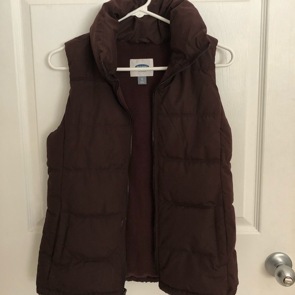 MAROON QUILTED BUBBLE VEST | OLD NAVY XS - Picture 1 of 5